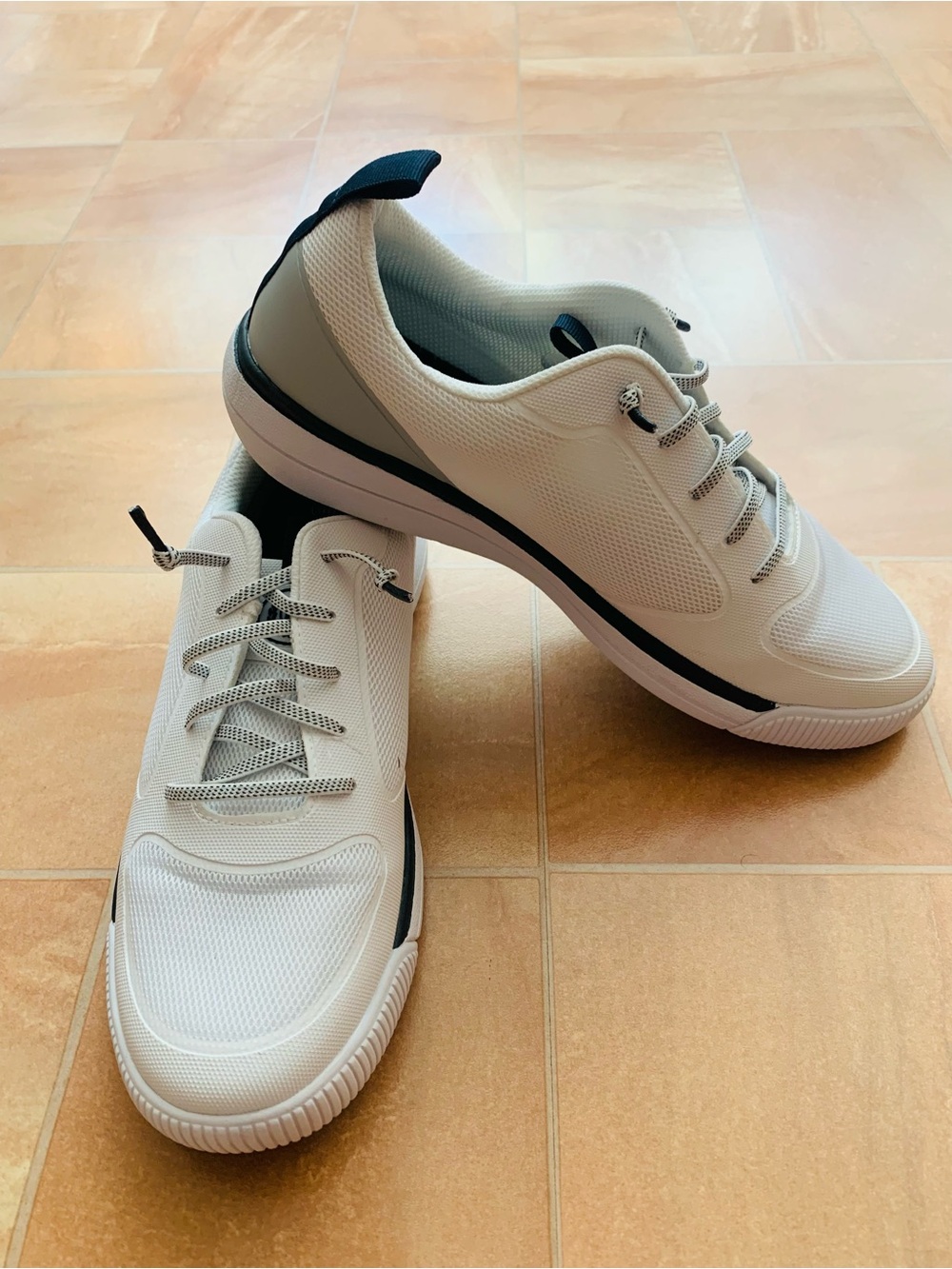 Chaps Men's White & Navy Blue Kent Lace-Up Sneakers Shoes